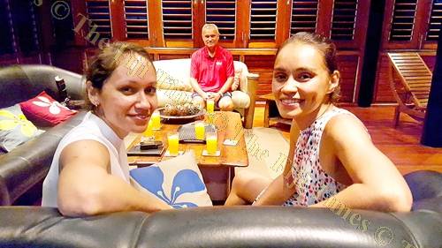 Karyn (left), sister Andra and dad Barry Whiteside at their home in Tamavua. Picture: ELIKI NUKUTABU