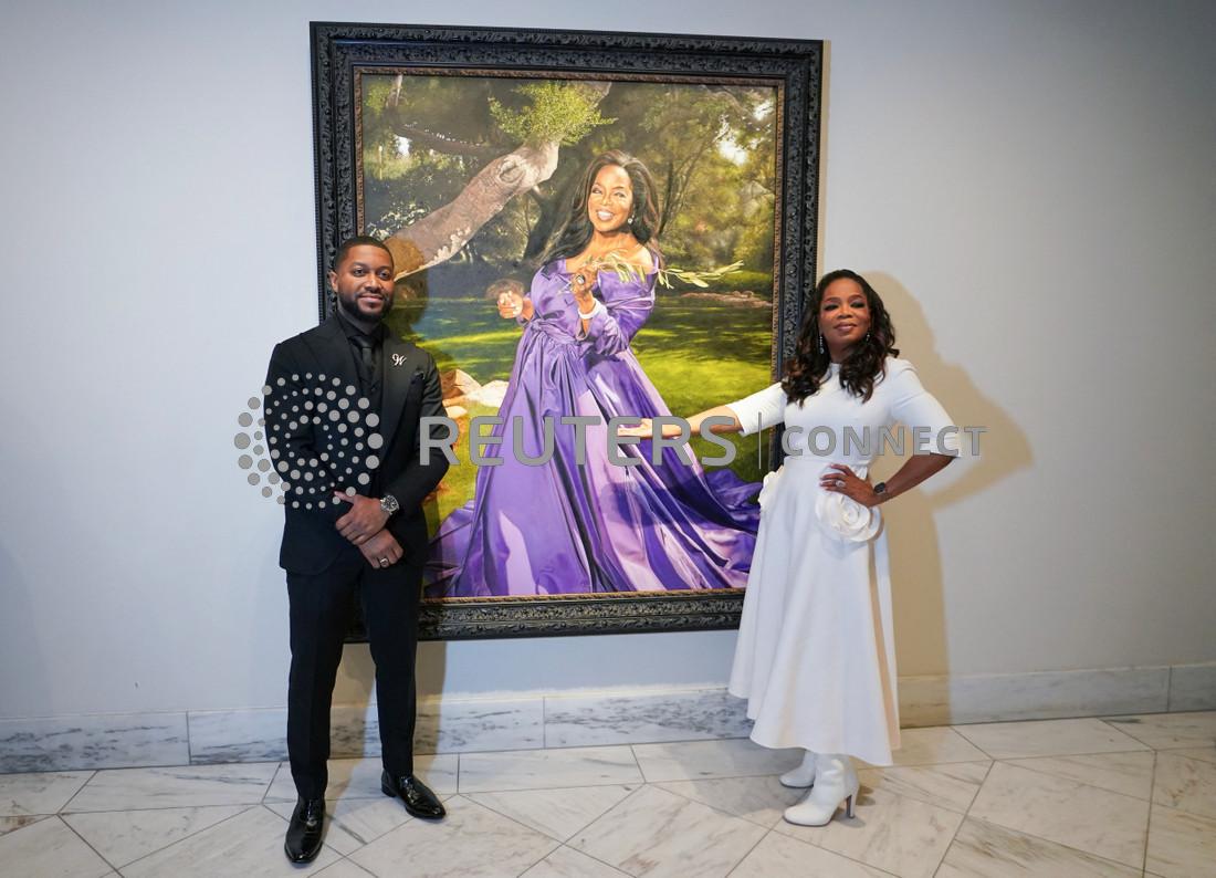 Oprah Winfrey portrait unveiled at National Portrait Gallery - The Fiji 