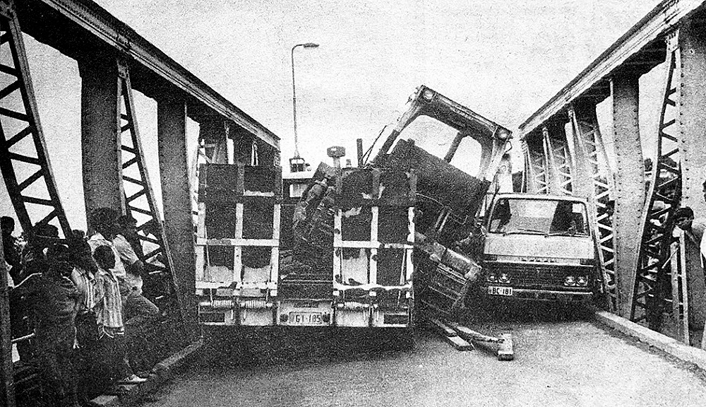 Back in History | Bridge mishap leads to traffic chaos