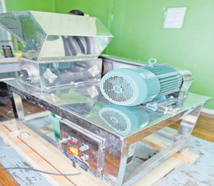 The crusher machinethat is used to grind the
kava.
Picture: LENAITASI CAVUILATI