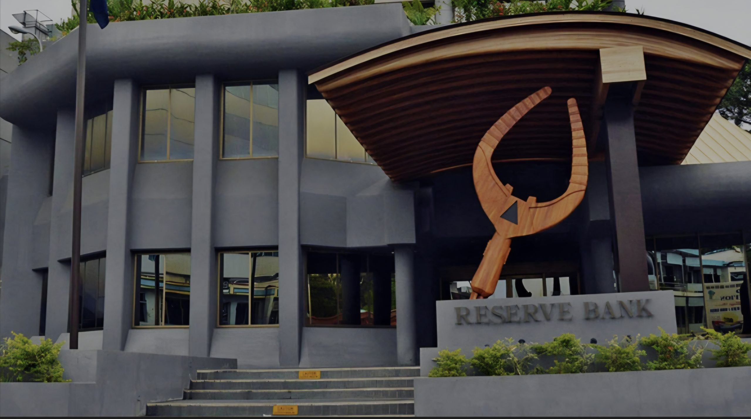 RBF notes easing labour market