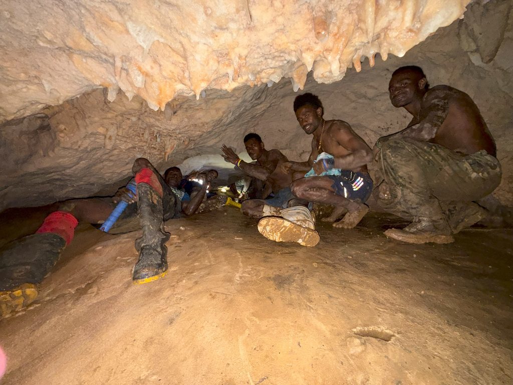 DISCOVERING FIJI | Fiji’s ancient burial caves