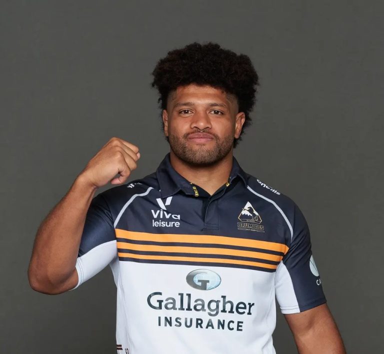 Family moment | Reunion in Ba as Rob prepares for 100th game - The Fiji ...