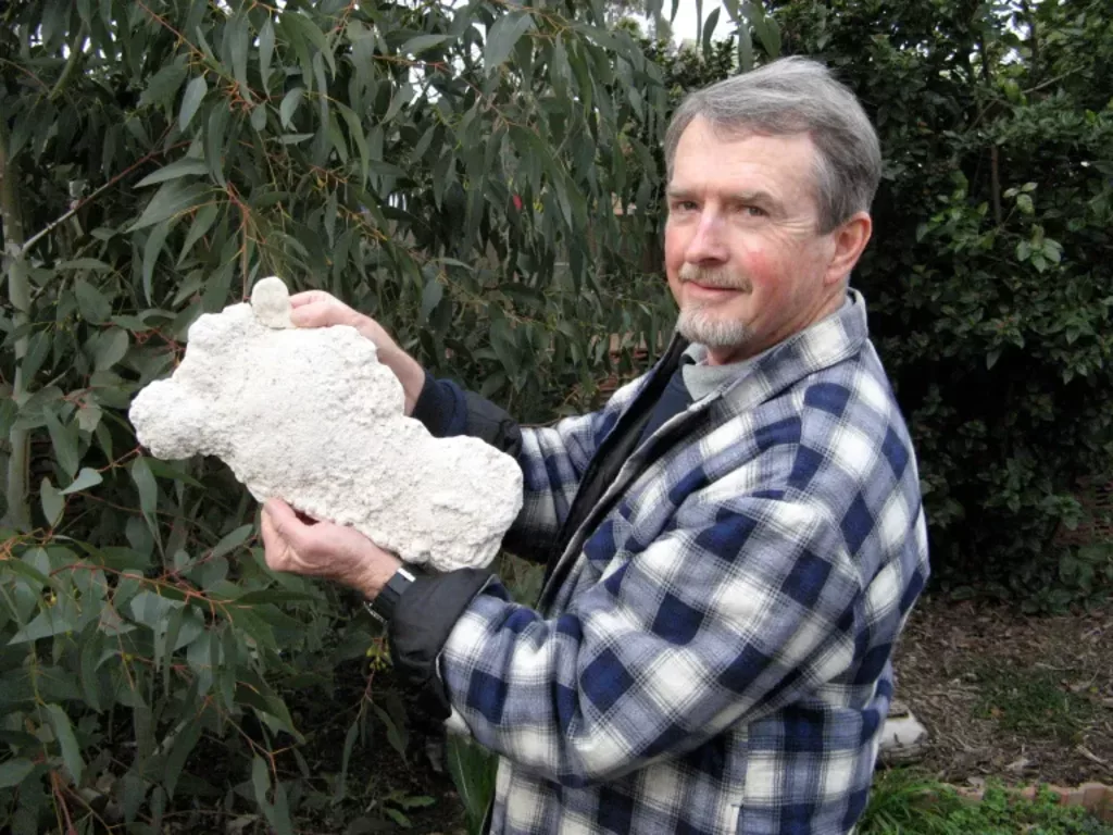 FOLKLORE | The little people of the land – Encounter on the mountain